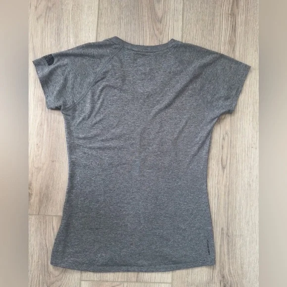 The North Face short sleeve places (BOSTON) Tee woman’s 🏢 - Picture 6 of 7